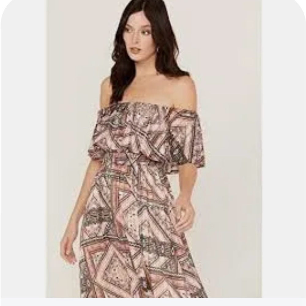 Shyanne off the shoulder